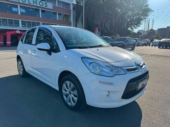 CITROËN C3 1.6 VTI 120 FLEX ATTRACTION EAT6 CITROËN C3 1.6 VTI 120 FLEX ATTRACTION EAT6